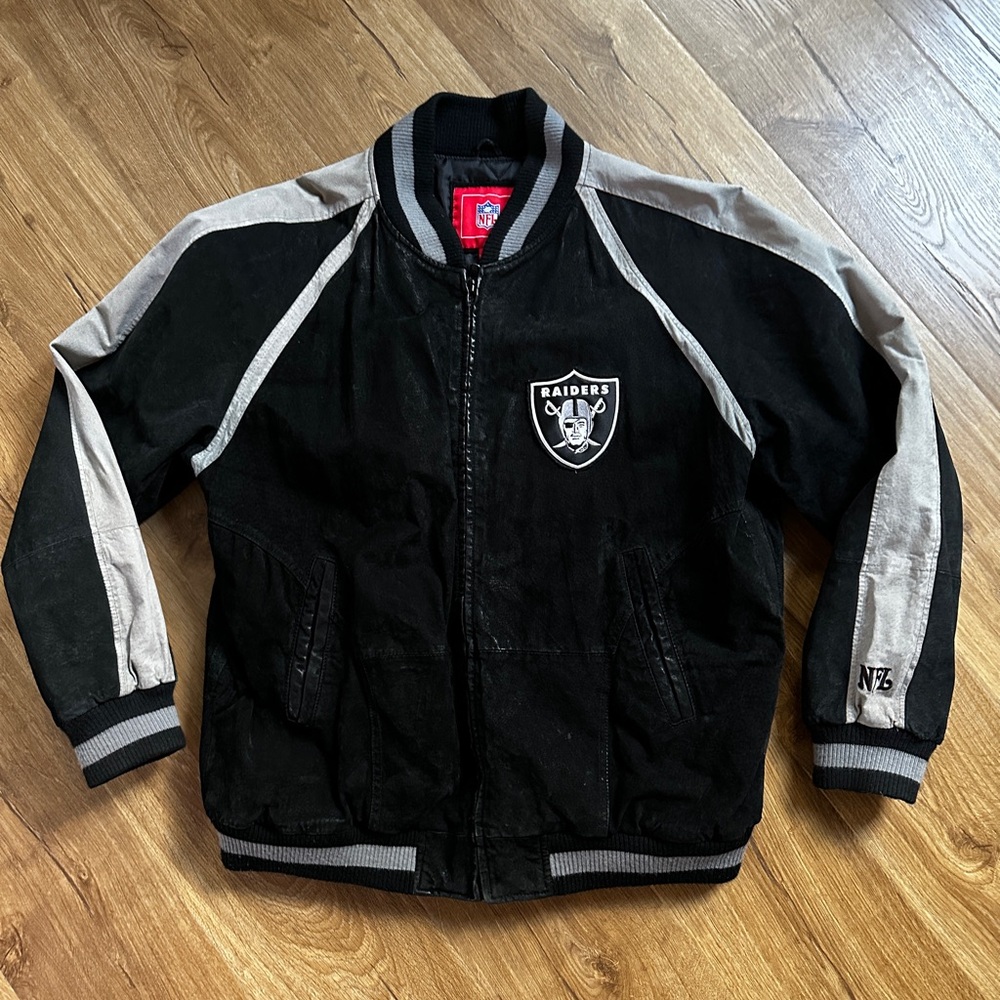 VTG Oakland Raiders Black Silver Suede Jacket Size X- Large Authentic NFL